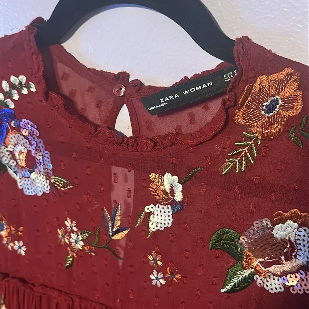 Zara burgundy embroidered floral sequin tiered dress. Limited edition. Size S. - Picture 2 of 7